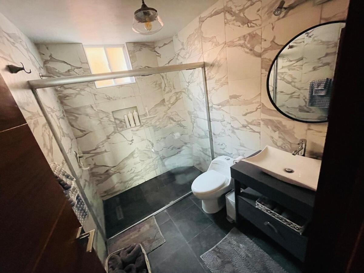 Apartamento Updated Modern In Location